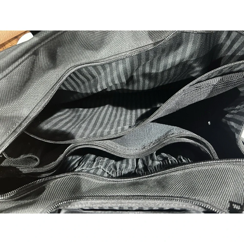 Tumi Alpha 2 Wheeled Briefcase Laptop Bag Carry-on Black 2223d3